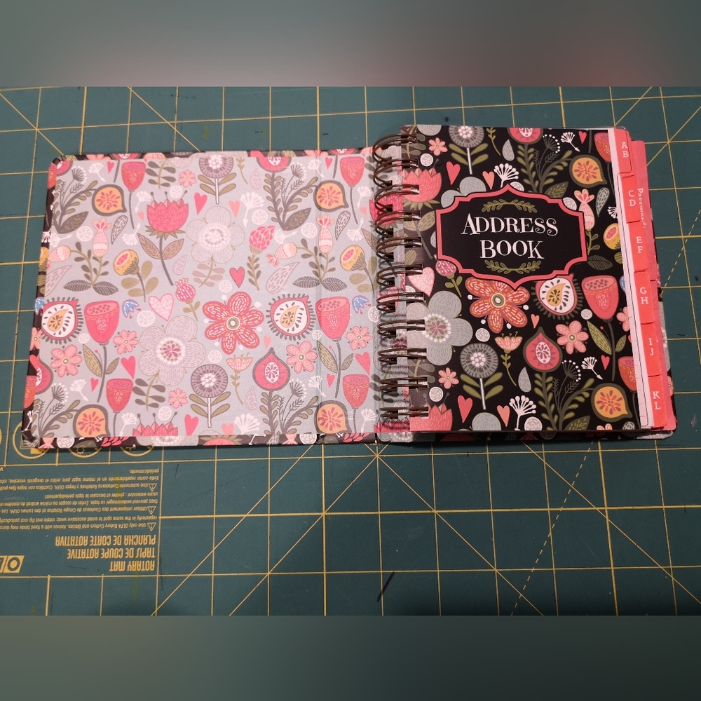 Address book - Picture 3 of 3